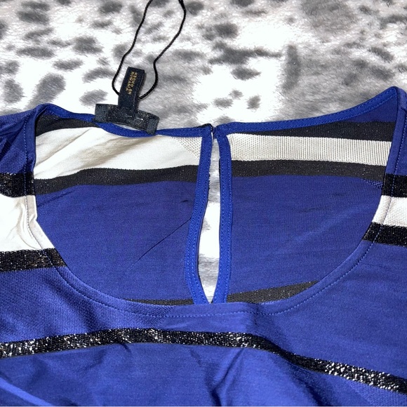 Escada Sleeveless Blouse - Picture 6 of 13